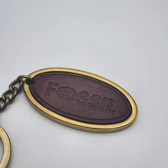 Fossil Gold Tone & Brown Keychain - Picture 2 of 3